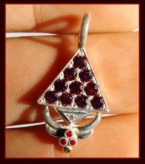 garnet pendant
